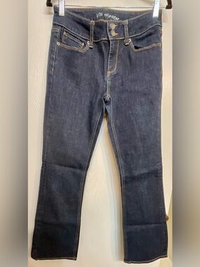 VS HIPSTER-Size 6-NBWT, Bootcut, Dark Wash, Mid Rise, 30” Inseam, 99% Cotton